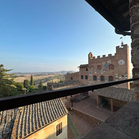 Antica Torre Del Borgo Bed & Breakfast เชร์ตาลโด ภายนอก รูปภาพ