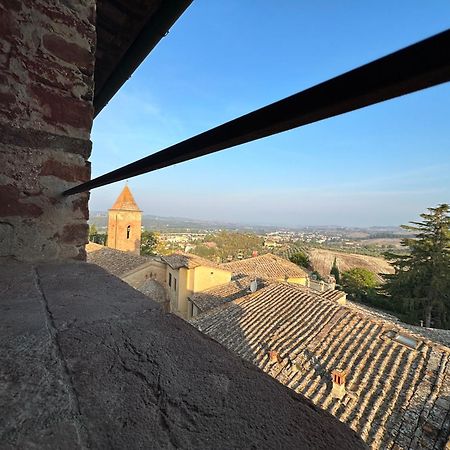 Antica Torre Del Borgo Bed & Breakfast เชร์ตาลโด ภายนอก รูปภาพ