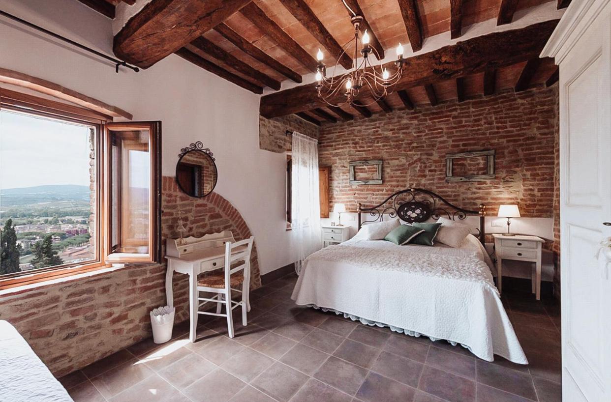 Antica Torre Del Borgo Bed & Breakfast เชร์ตาลโด ภายนอก รูปภาพ