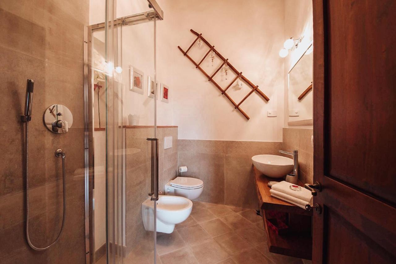 Antica Torre Del Borgo Bed & Breakfast เชร์ตาลโด ภายนอก รูปภาพ