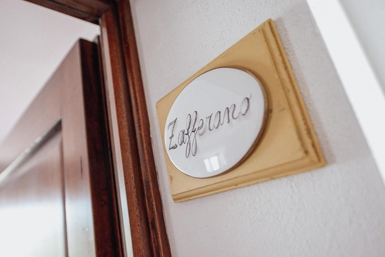 Antica Torre Del Borgo Bed & Breakfast เชร์ตาลโด ภายนอก รูปภาพ