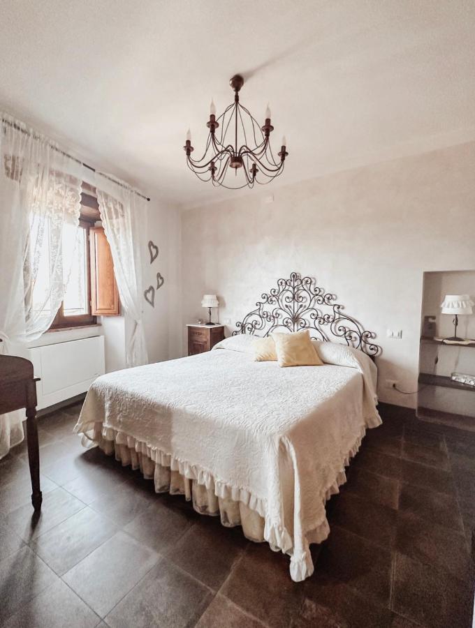 Antica Torre Del Borgo Bed & Breakfast เชร์ตาลโด ภายนอก รูปภาพ
