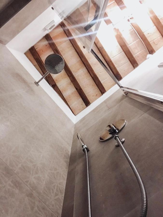 Antica Torre Del Borgo Bed & Breakfast เชร์ตาลโด ภายนอก รูปภาพ
