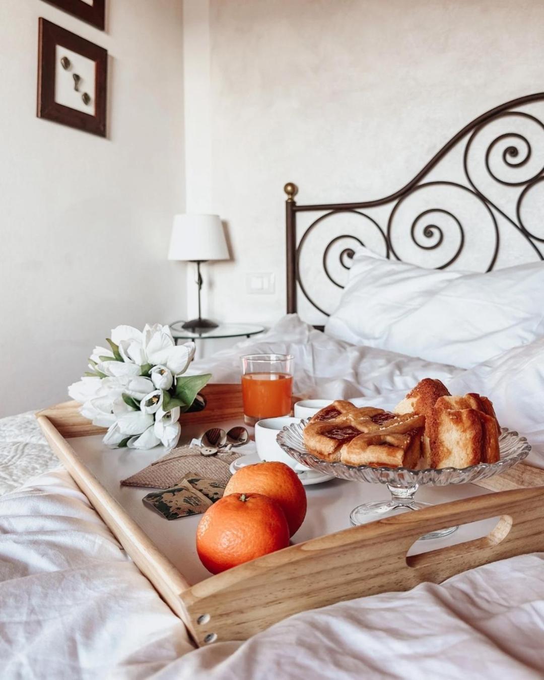 Antica Torre Del Borgo Bed & Breakfast เชร์ตาลโด ภายนอก รูปภาพ